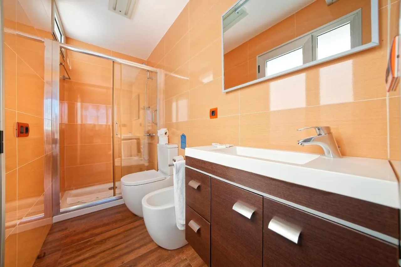 מספאלומס Apartamentos Tamara